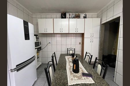 Casa à venda com 186m², 4 quartos e 3 vagas Casa à venda com 186m², 4 quartos e 3 vagasCozinha da casa 1