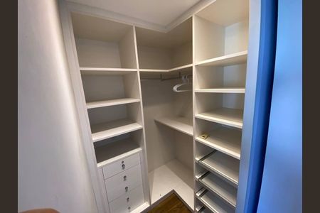 Apartamento à venda com 239m², 4 quartos e 2 vagas