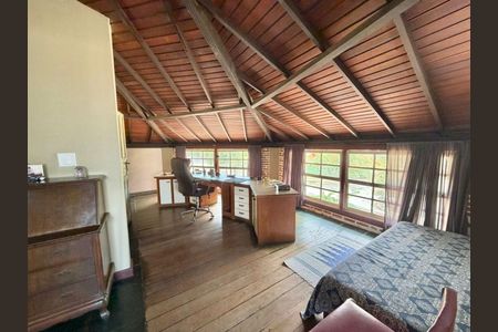 Casa à venda com 5 quartos, 349m² em Itaipu, Niterói