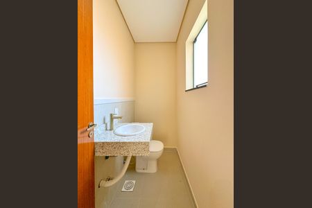 Casa para alugar com 102m², 2 quartos e 2 vagasLavabo