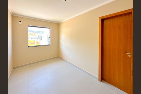 Casa para alugar com 102m², 2 quartos e 2 vagasSuíte 2