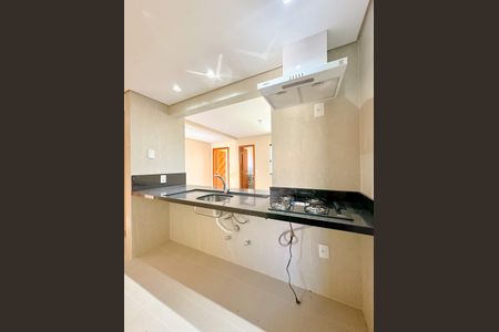 Casa para alugar com 102m², 2 quartos e 2 vagasCozinha