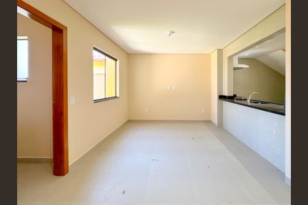 Casa para alugar com 102m², 2 quartos e 2 vagasSala