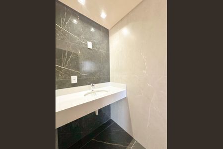 Casa para alugar com 102m², 2 quartos e 2 vagasBanheiro da Suíte 1