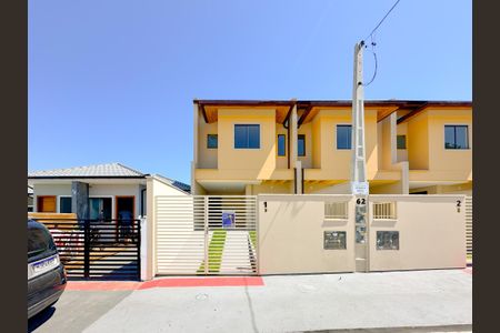 Casa para alugar com 102m², 2 quartos e 2 vagasFachada