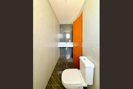 Casa para alugar com 102m², 2 quartos e 2 vagasBanheiro da Suíte 2