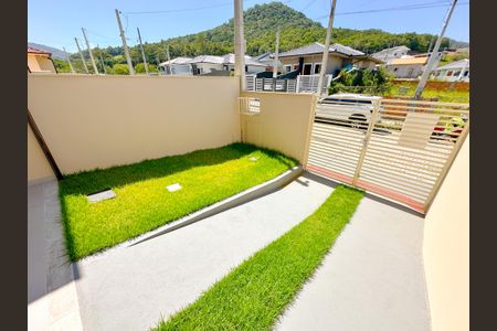 Casa para alugar com 102m², 2 quartos e 2 vagasEntrada