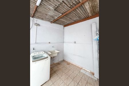 Casa para alugar com 90m², 2 quartos e 1 vagaÁrea de Serviço