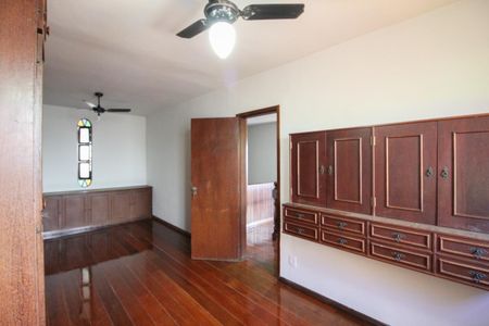Casa para alugar com 392m², 4 quartos e 5 vagasQuarto 2