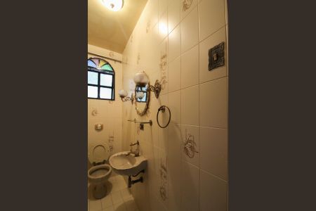 Casa para alugar com 392m², 4 quartos e 5 vagasLavabo