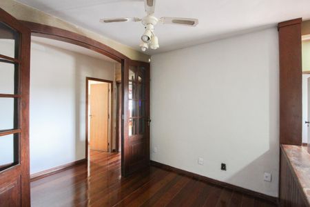 Casa para alugar com 392m², 4 quartos e 5 vagasSala 4