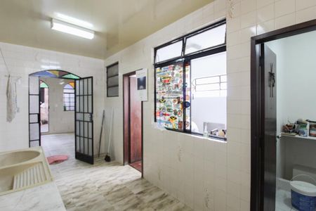 Casa para alugar com 392m², 4 quartos e 5 vagasÁrea de Serviço