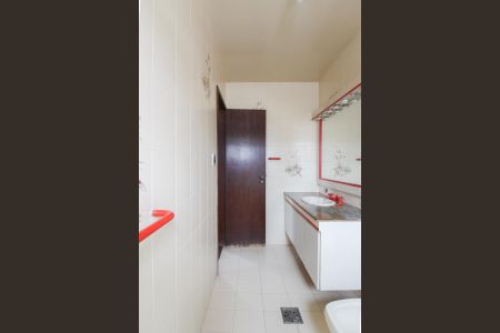 Casa para alugar com 392m², 4 quartos e 5 vagasBanheiro da Suíte 2