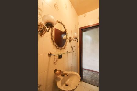 Casa para alugar com 392m², 4 quartos e 5 vagasLavabo