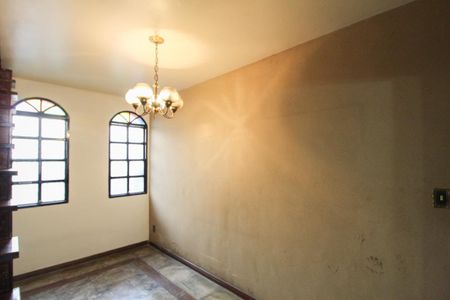 Casa para alugar com 392m², 4 quartos e 5 vagasOutros