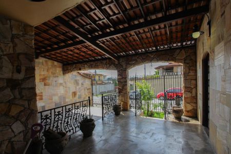 Casa para alugar com 392m², 4 quartos e 5 vagasVaranda