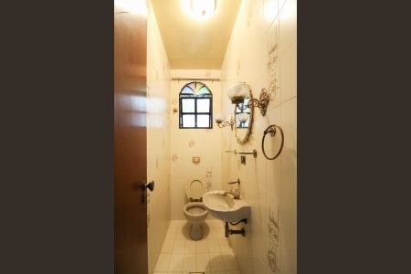 Casa para alugar com 392m², 4 quartos e 5 vagasLavabo