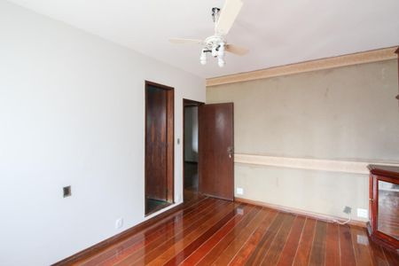 Casa para alugar com 392m², 4 quartos e 5 vagasSuíte 1