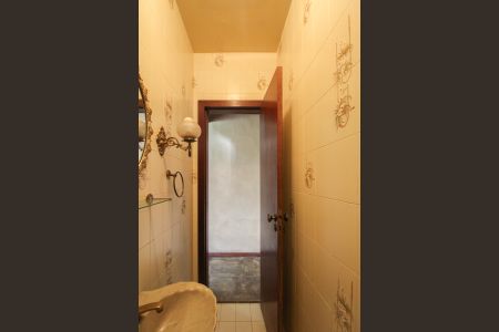 Casa para alugar com 392m², 4 quartos e 5 vagasLavabo