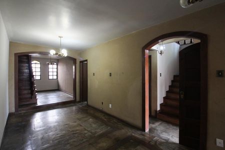 Casa para alugar com 392m², 4 quartos e 5 vagasSala 2