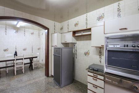 Casa para alugar com 392m², 4 quartos e 5 vagasCozinha