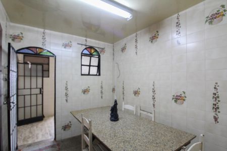 Casa para alugar com 392m², 4 quartos e 5 vagasCozinha - Copa