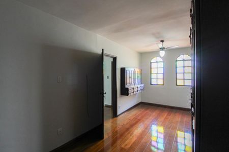 Casa para alugar com 392m², 4 quartos e 5 vagasQuarto 2