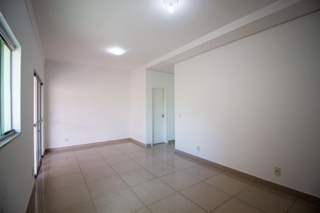 Sala  de casa de condomínio para alugar com 3 quartos, 250m² em Horto Florestal , Sorocaba