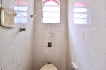 Casa à venda com 69m², 2 quartos e sem vagaBanheiro de serviço