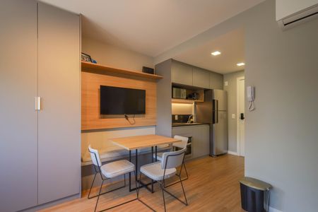 Sala de kitnet/studio para alugar com 1 quarto, 35m² em Mont’serrat, Porto Alegre