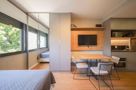 Sala de kitnet/studio para alugar com 1 quarto, 35m² em Mont’serrat, Porto Alegre