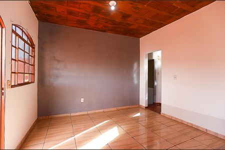 Sala  de casa para alugar com 2 quartos, 50m² em Boa Vista, Belo Horizonte