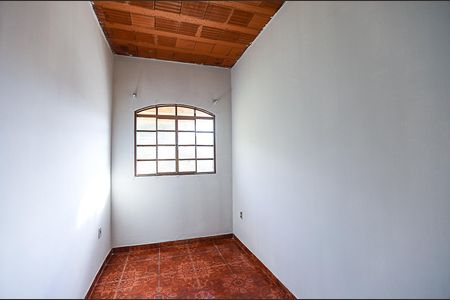 Quarto 1 de casa para alugar com 2 quartos, 50m² em Boa Vista, Belo Horizonte