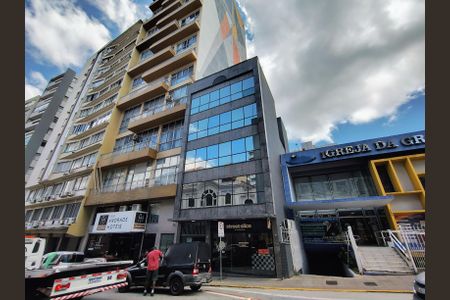 Apartamento para alugar com 42m², 1 quarto e sem vaga Apartamento para alugar com 42m², 1 quarto e sem vagaFacha