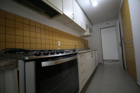 Apartamento para alugar com 101m², 2 quartos e 1 vagaCozinha - Armários