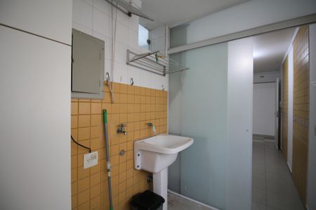 Apartamento para alugar com 101m², 2 quartos e 1 vagaÁrea de Serviço