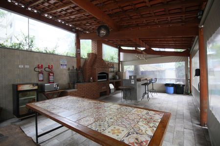 Apartamento para alugar com 101m², 2 quartos e 1 vagaÁrea comum - Churrasqueira