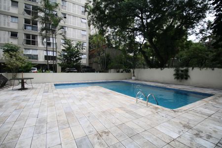 Apartamento para alugar com 101m², 2 quartos e 1 vagaÁrea comum - Piscina