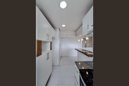 Apartamento para alugar com 68m², 2 quartos e 2 vagas Apartamento para alugar com 68m², 2 quartos e 2 vagasCozinha