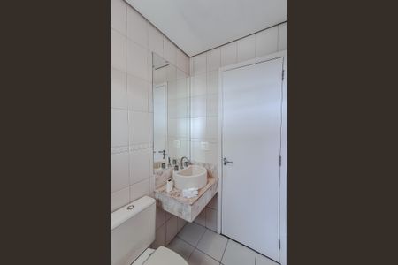 Apartamento para alugar com 68m², 2 quartos e 2 vagas Apartamento para alugar com 68m², 2 quartos e 2 vagasBanheiro