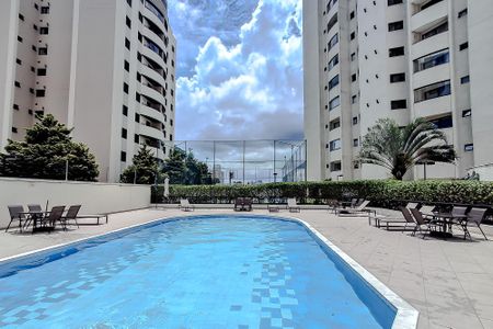 Apartamento para alugar com 68m², 2 quartos e 2 vagas Apartamento para alugar com 68m², 2 quartos e 2 vagasÁrea comum - Piscina