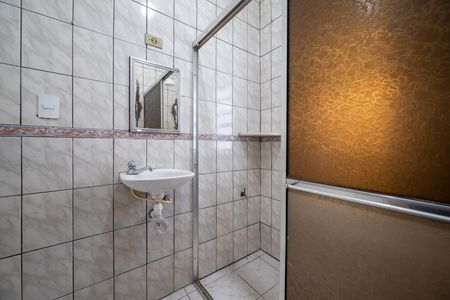 Casa para alugar com 160m², 4 quartos e 1 vagaBanheiro