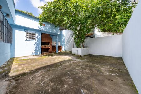 Casa para alugar com 160m², 4 quartos e 1 vagaQuintal