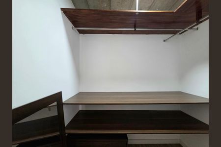 Apartamento para alugar com 70m², 1 quarto e 1 vagaCloset da suíte