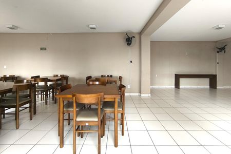 Apartamento à venda com 50m², 2 quartos e 1 vaga Apartamento à venda com 50m², 2 quartos e 1 vagaÁrea comum - Salão de festas