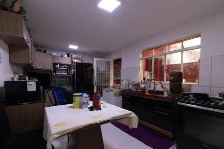 Casa para alugar com 50m², 2 quartos e 1 vagaCozinha