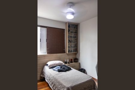 Apartamento à venda com 138m², 4 quartos e 2 vagasQuarto 2