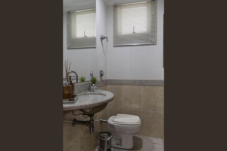 Apartamento à venda com 138m², 4 quartos e 2 vagasLavabo