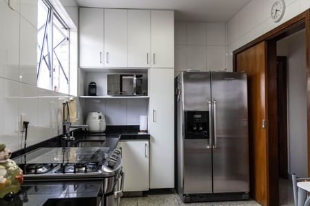Apartamento à venda com 138m², 4 quartos e 2 vagasCozinha