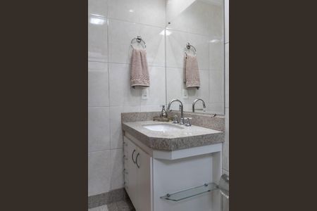 Apartamento à venda com 138m², 4 quartos e 2 vagasBanheiro da Suíte